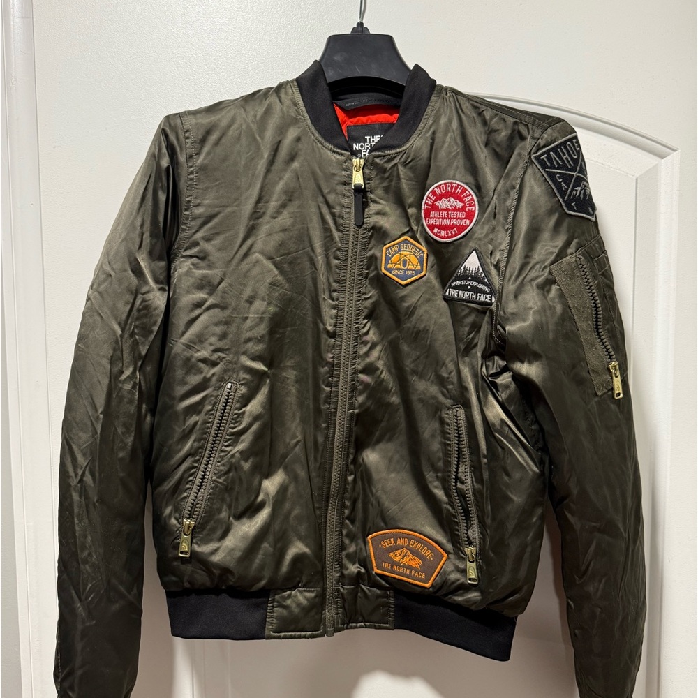 Northface bomber jacket Sz woman’s xs